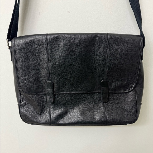 best way to protect leather backpack Concealed Carry RFID Daisy for Women — CCW Backpack Purse with RFID Protection and Locking Gun Compartment related:daniel-med-satchel-black-brushed-gold-red-zip Disney Marvel Black Panther Color:Chest Bag
